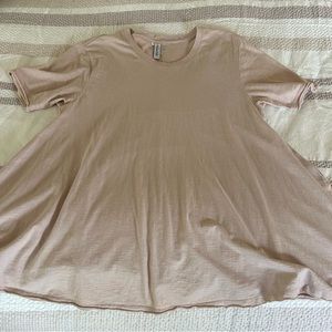 Raw Edge, swingy tee, cotton, size small, dusty blush